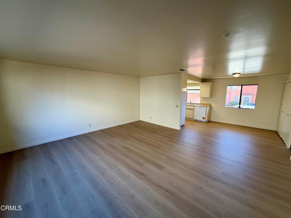 1425 Bank Street E Property Photo 2
