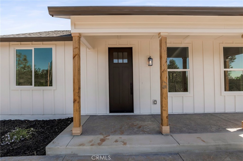330 Redbud Drive Property Photo 5
