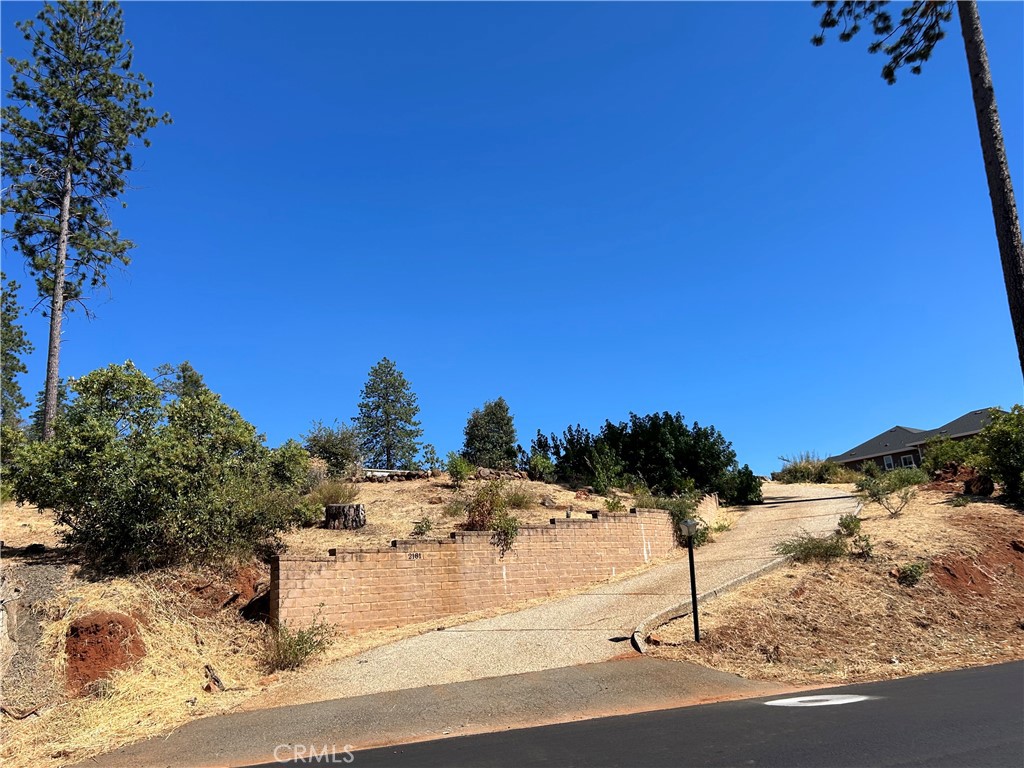 2181 De Mille Road Property Photo 1