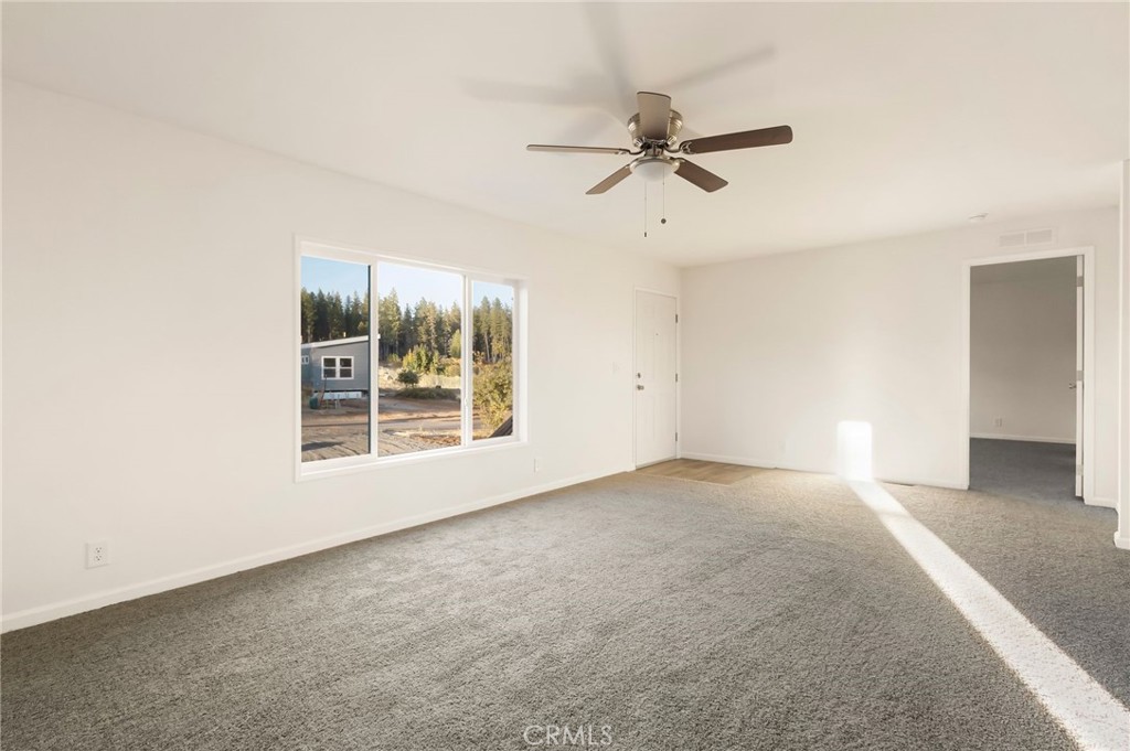 1390 Salisbury Lane Property Photo 12