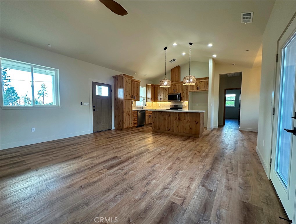5980 Crestmoor Drive Property Photo 10