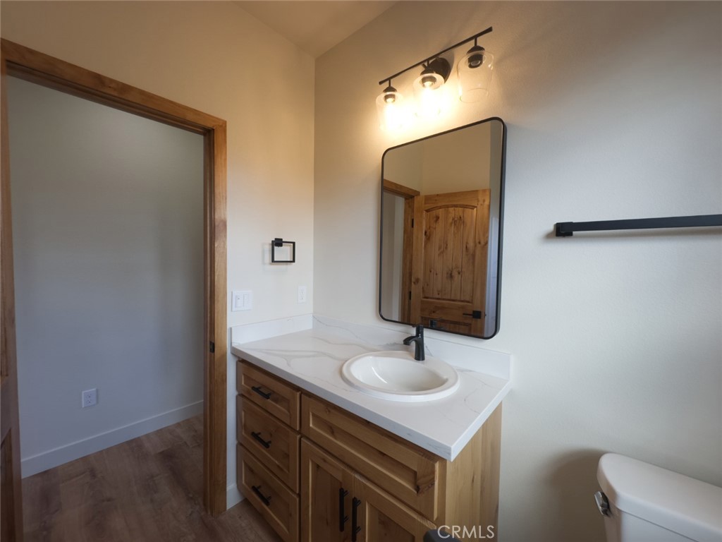 5980 Crestmoor Drive Property Photo 16