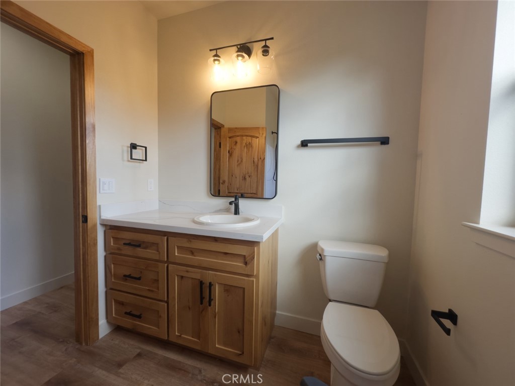 5980 Crestmoor Drive Property Photo 17