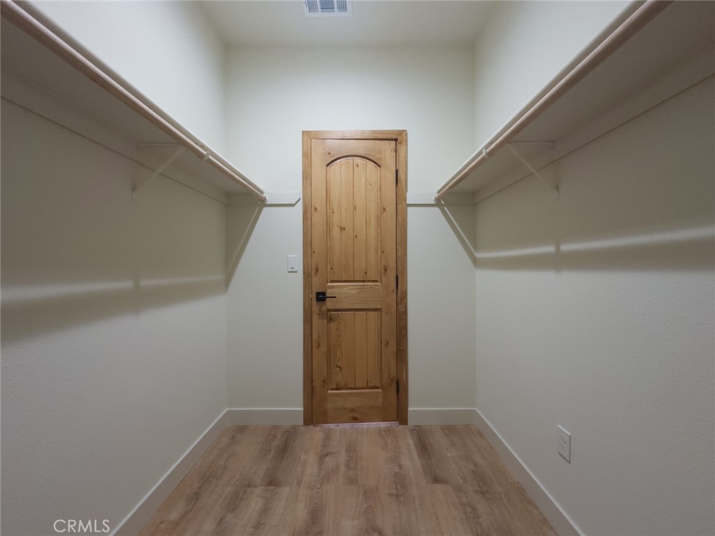 5980 Crestmoor Drive Property Photo 28