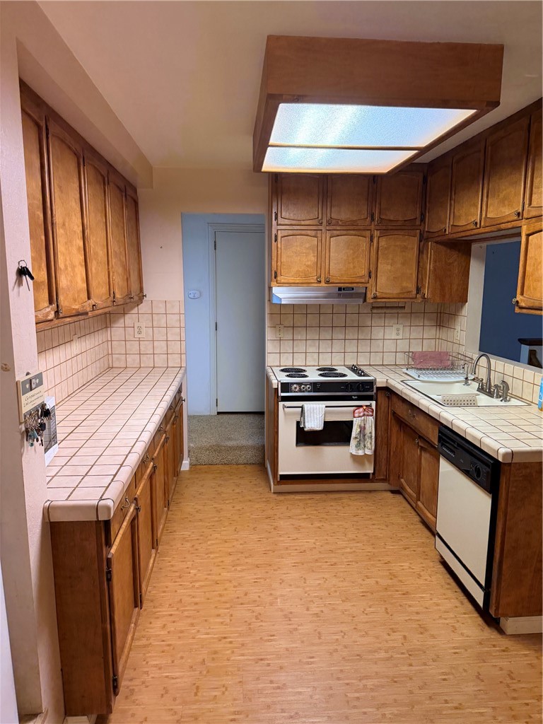 5129 Toyon Property Photo 12