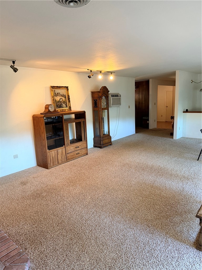 5129 Toyon Property Photo 21
