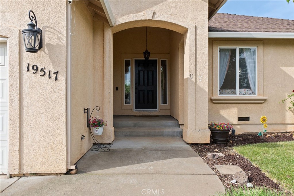 19517 Stringtown Place Property Photo 2