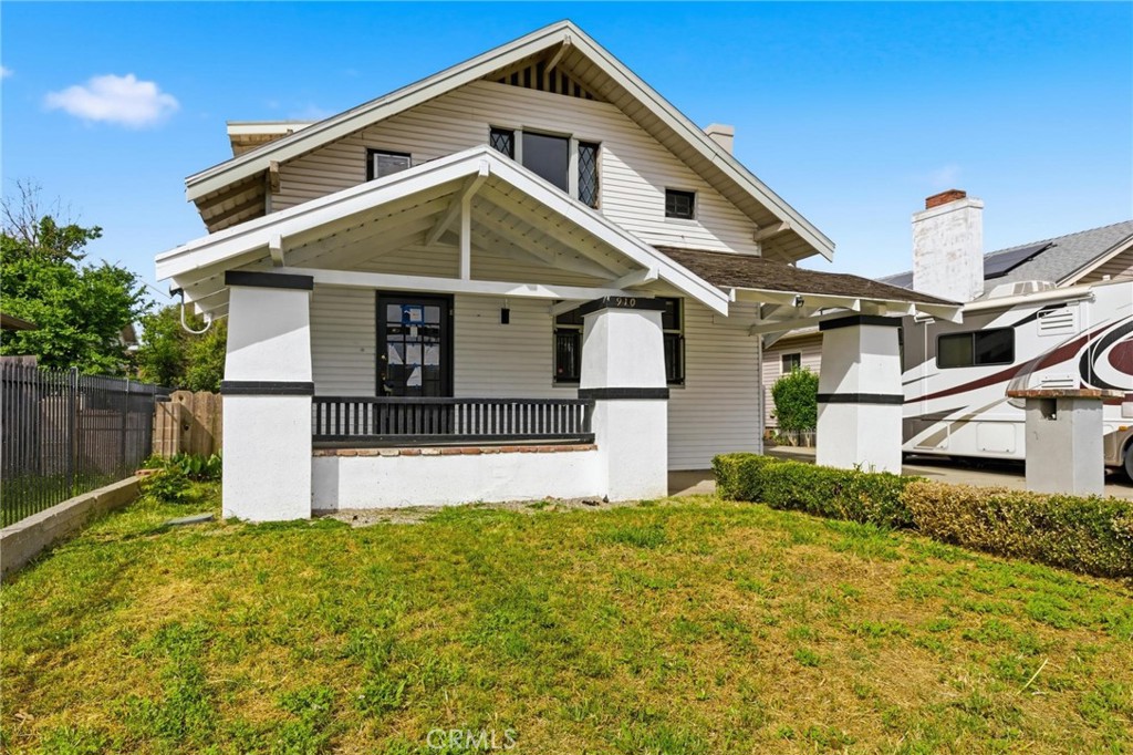 910 G Street Property Photo 4
