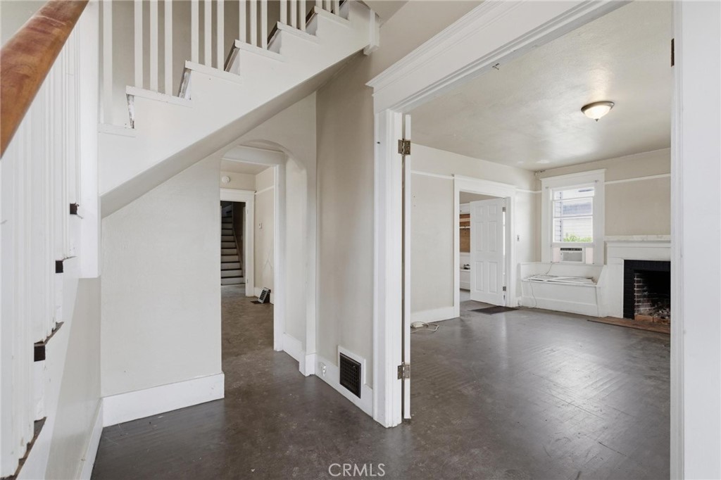 910 G Street Property Photo 13