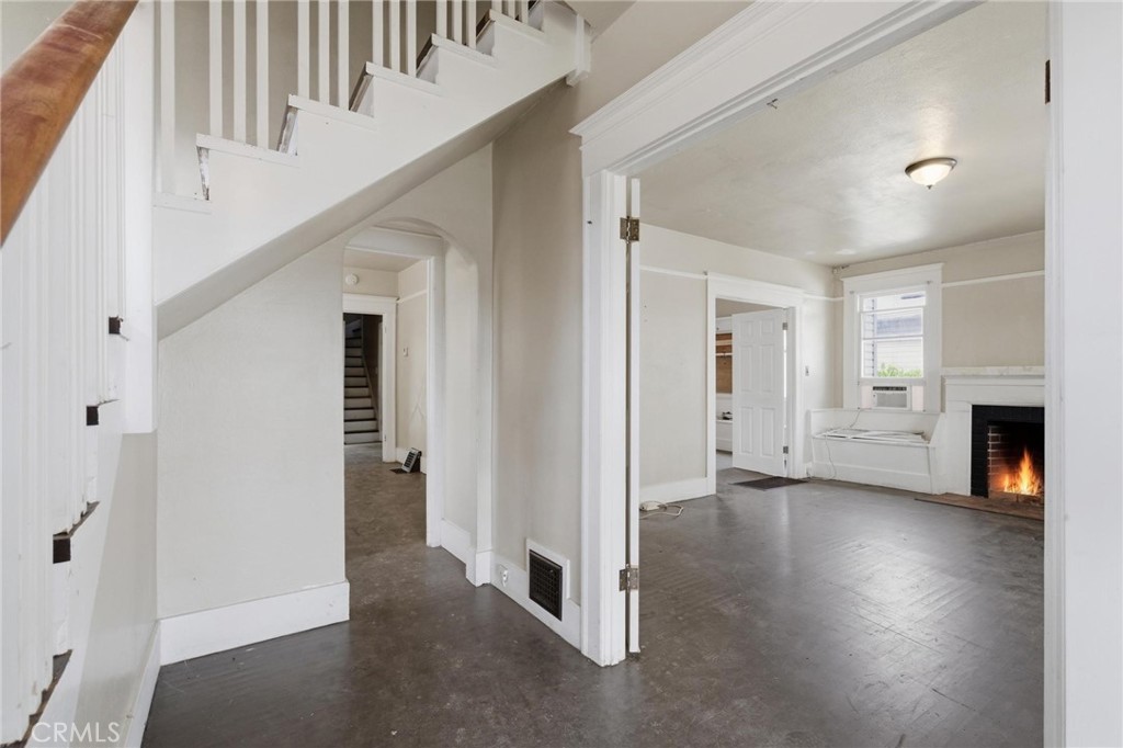 910 G Street Property Photo 14
