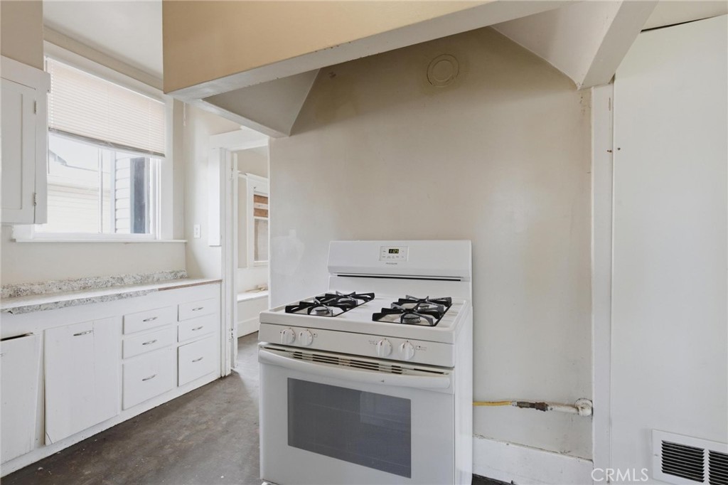910 G Street Property Photo 24