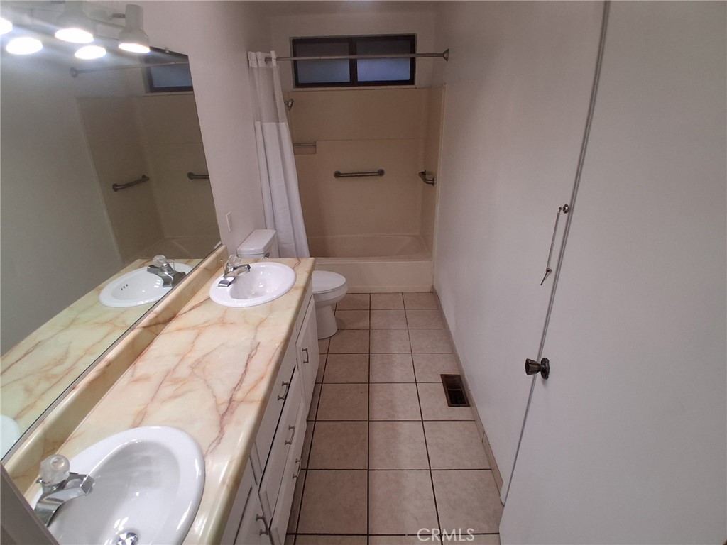 6402 Corning Court Property Photo 7