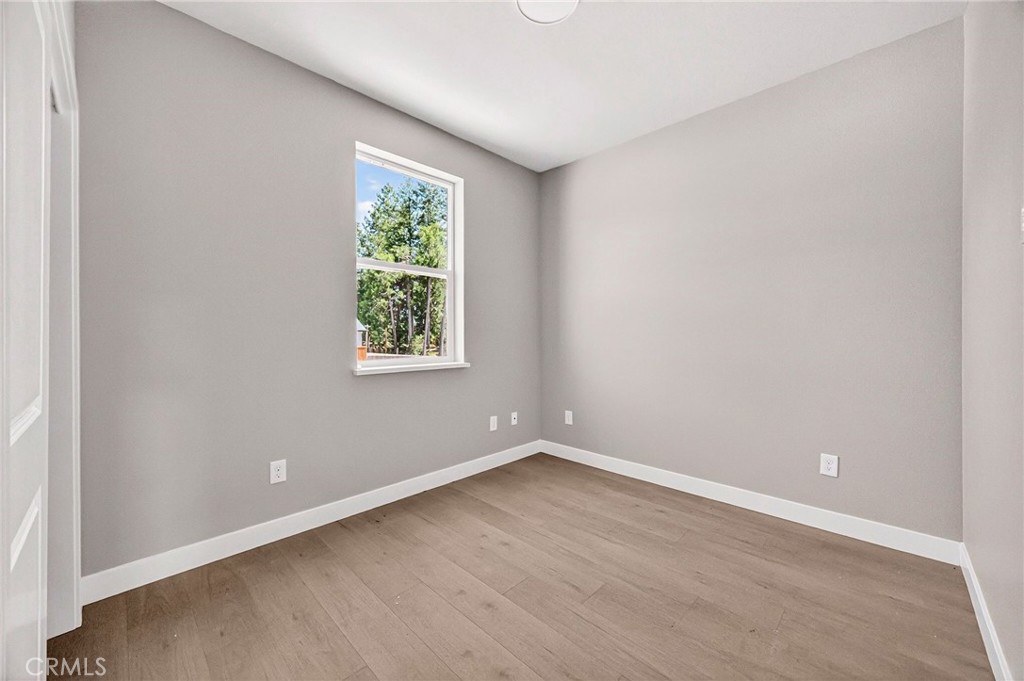 14205 Norwich Property Photo 23
