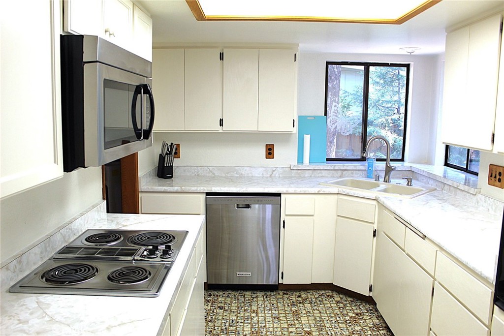 14334 Sinclair Property Photo 11