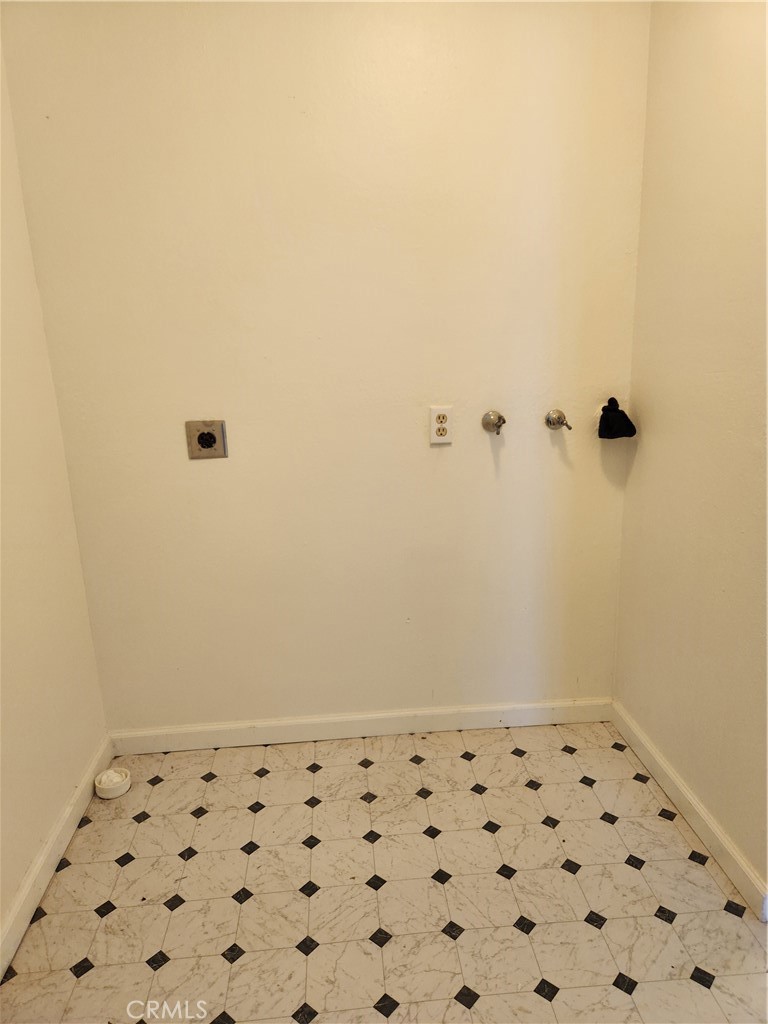 3940 Mullen Property Photo 9