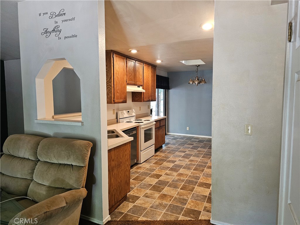 14708 Wood Drive Property Photo 2