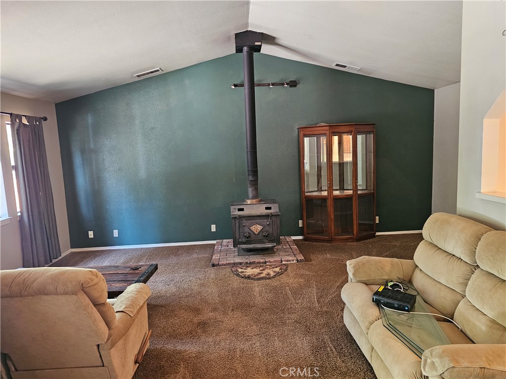 14708 Wood Drive Property Photo 3