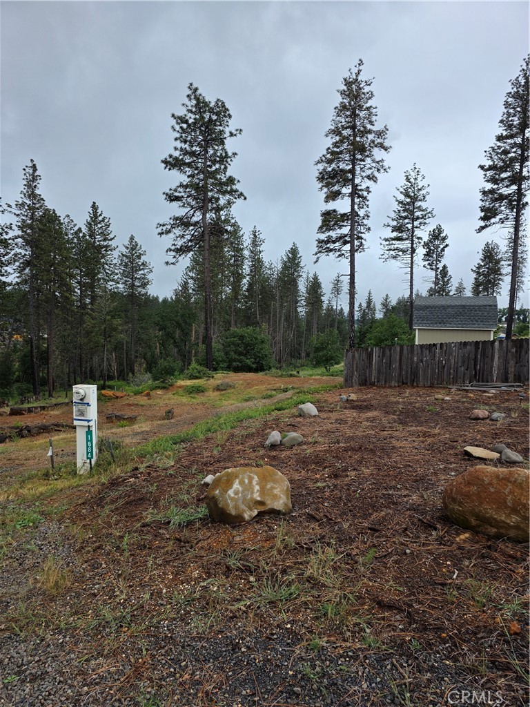 1684 Flicker Property Photo 3