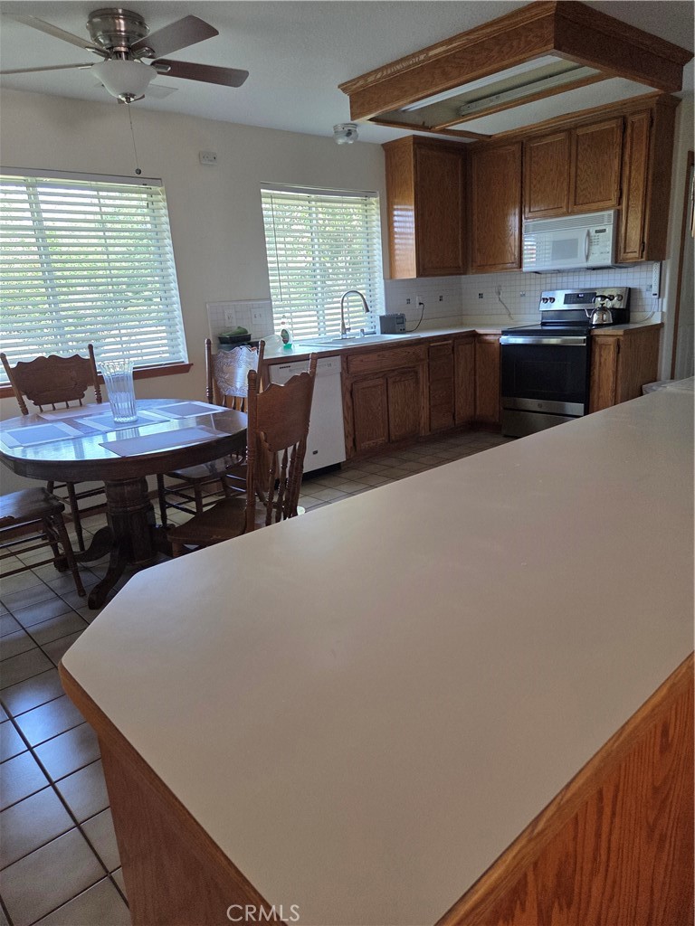 515 Kaer Property Photo 6