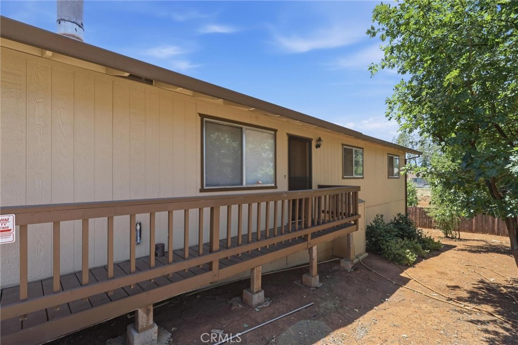 5727 Newland Road Property Photo 2
