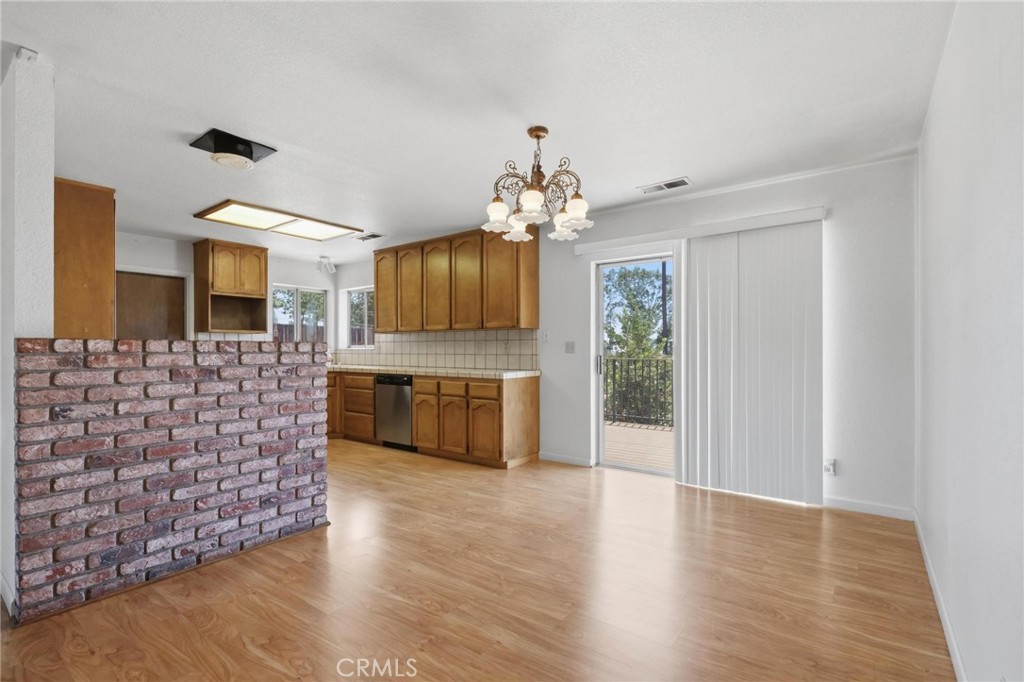 5727 Newland Road Property Photo 11