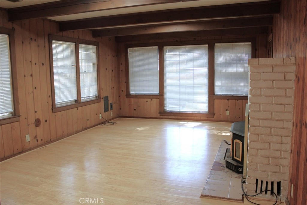 14599 Skyway Property Photo 6