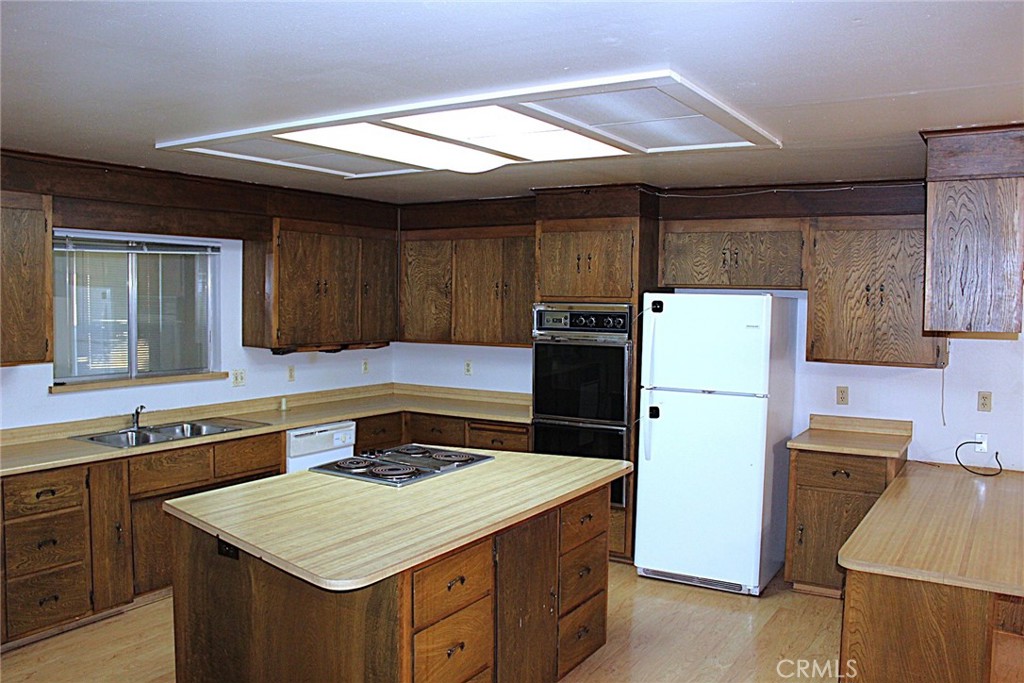14599 Skyway Property Photo 10