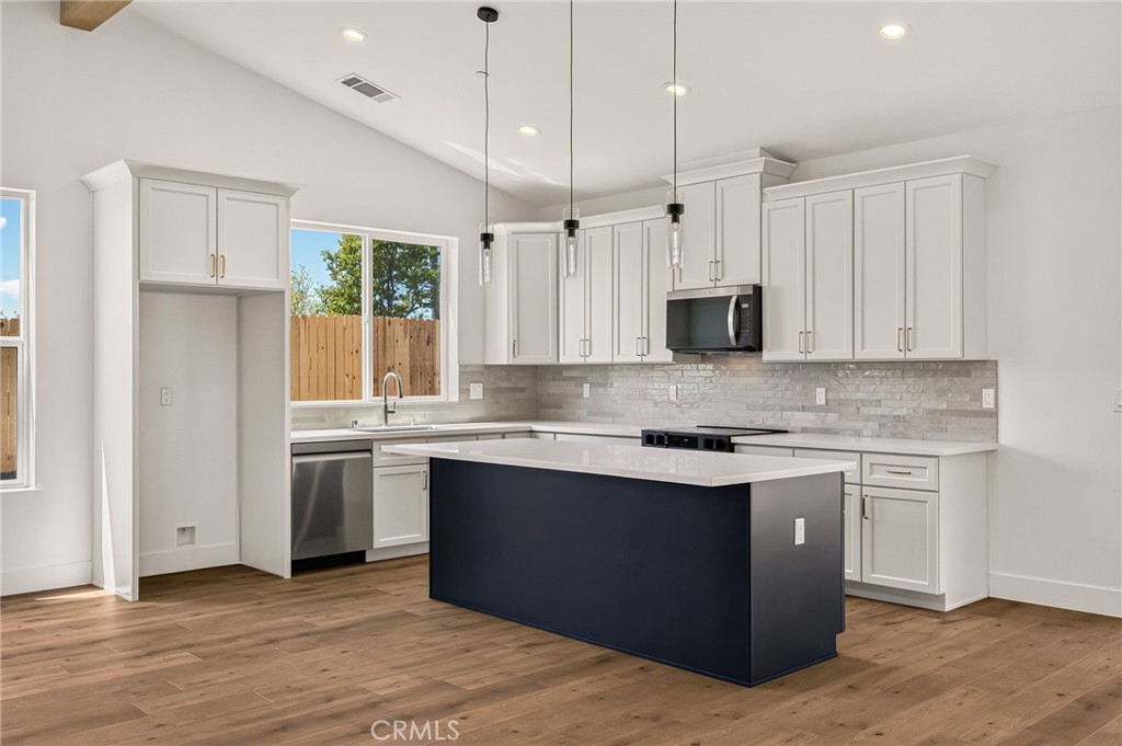 5303 Sawmill Road Property Photo 12