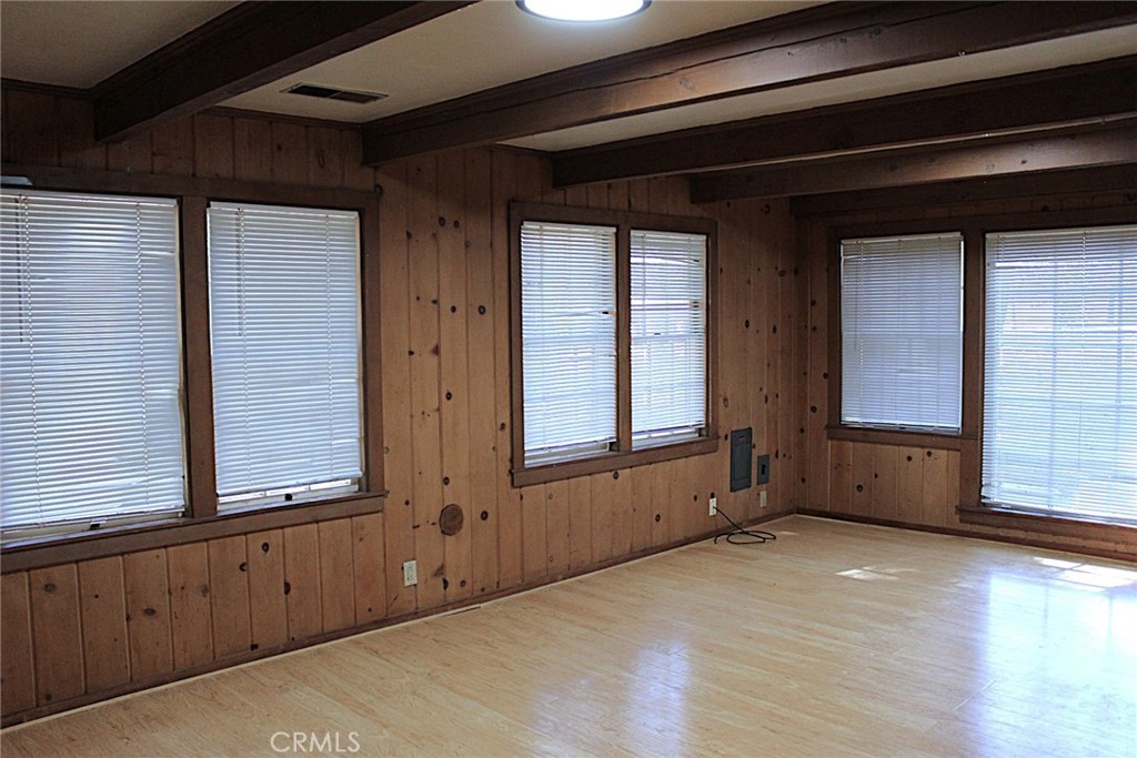 14599 Skyway Property Photo 6