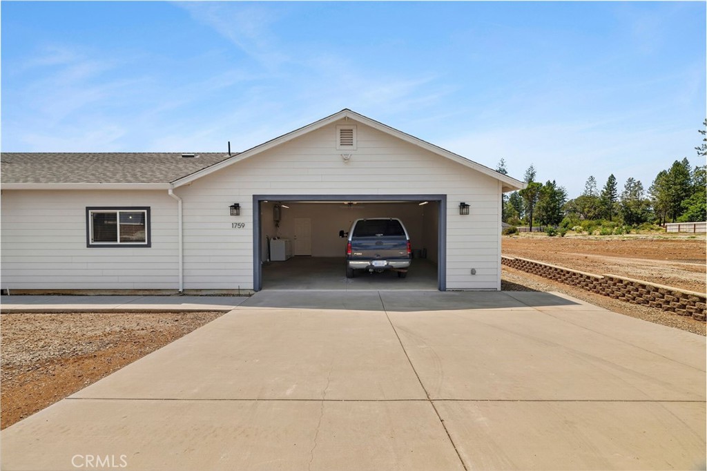 1759 Drendel Property Photo 6