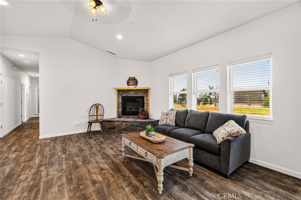 1759 Drendel Property Photo 7