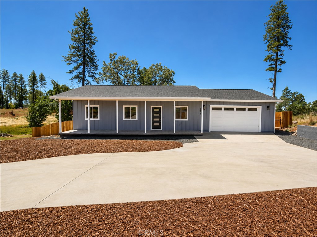 1572 Nunneley Property Photo 2
