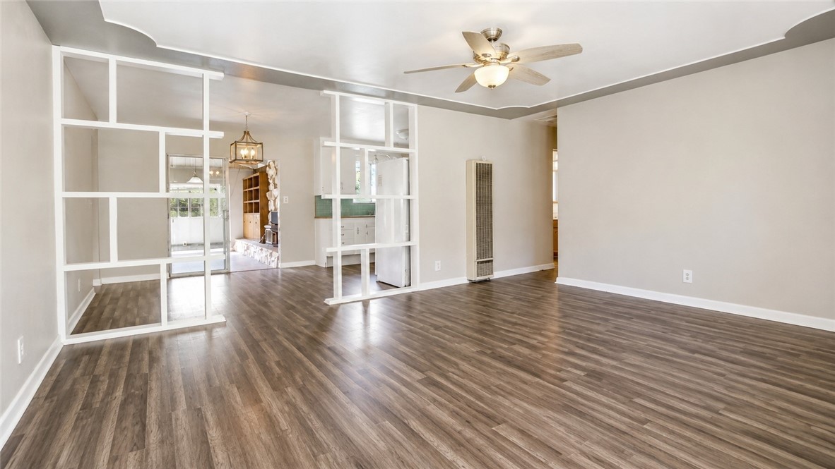 13527 Evelyn Property Photo 4