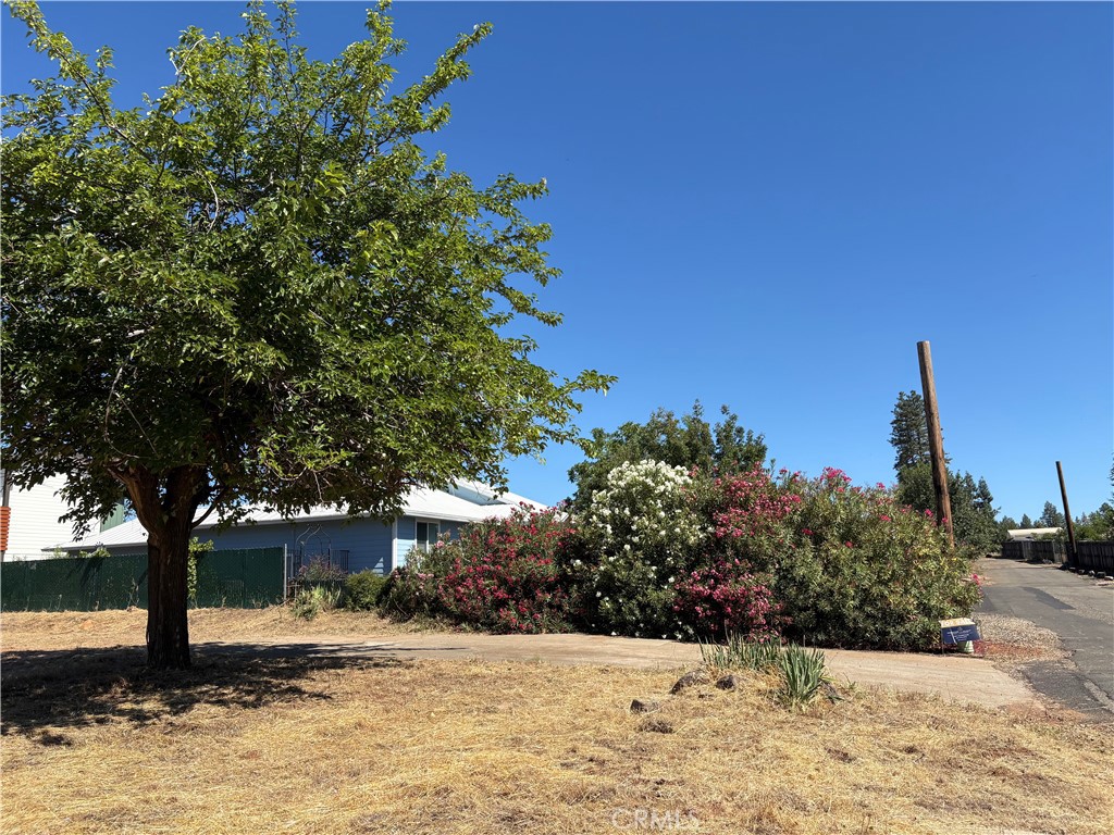 6011 Peck Property Photo 2