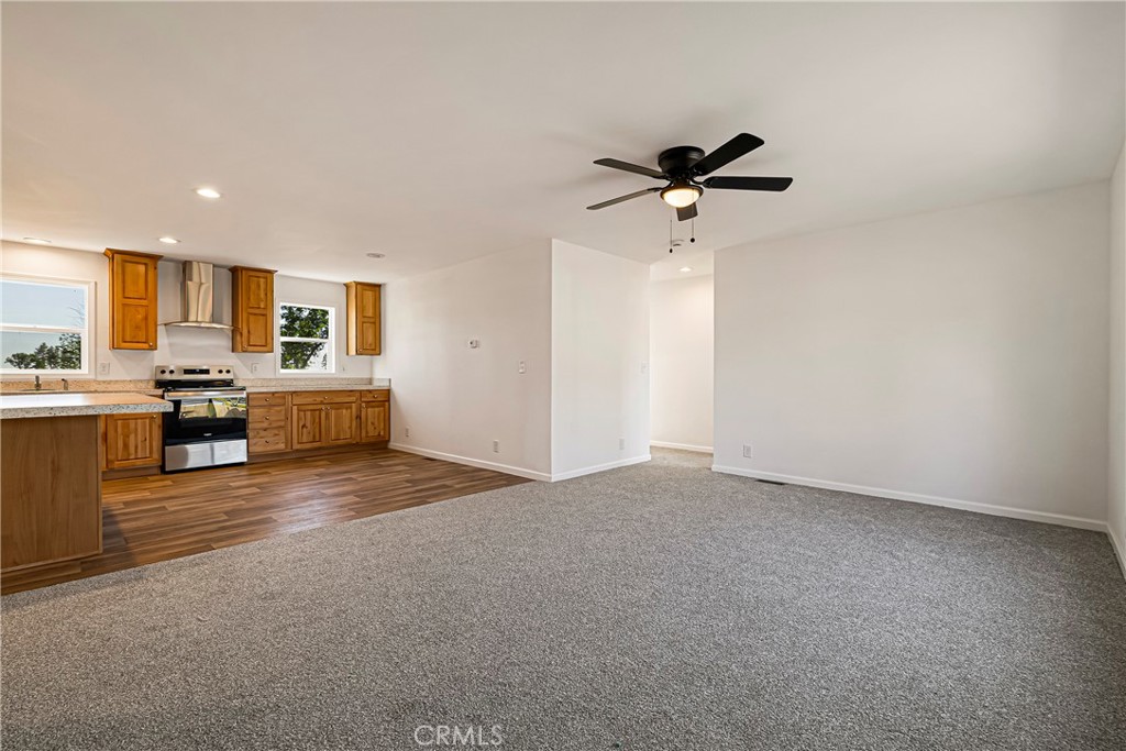 1657 Wee Dell Property Photo 3
