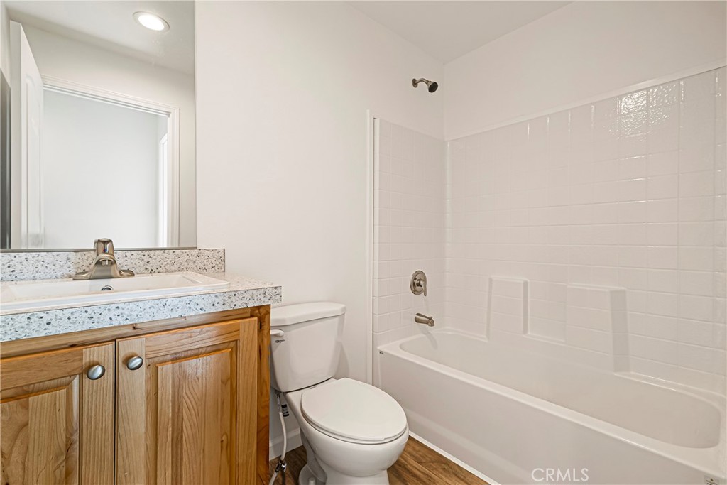 1657 Wee Dell Property Photo 8
