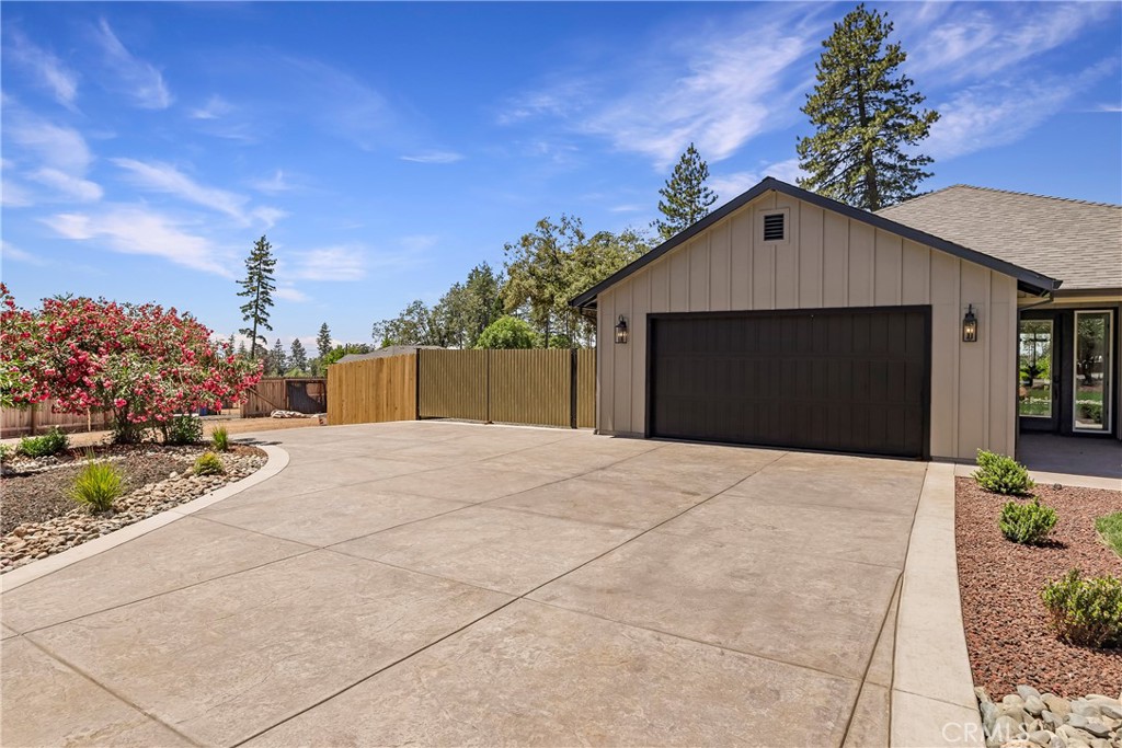 5677 Pentz Road Property Photo 8
