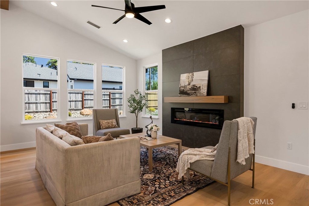 5677 Pentz Road Property Photo 14