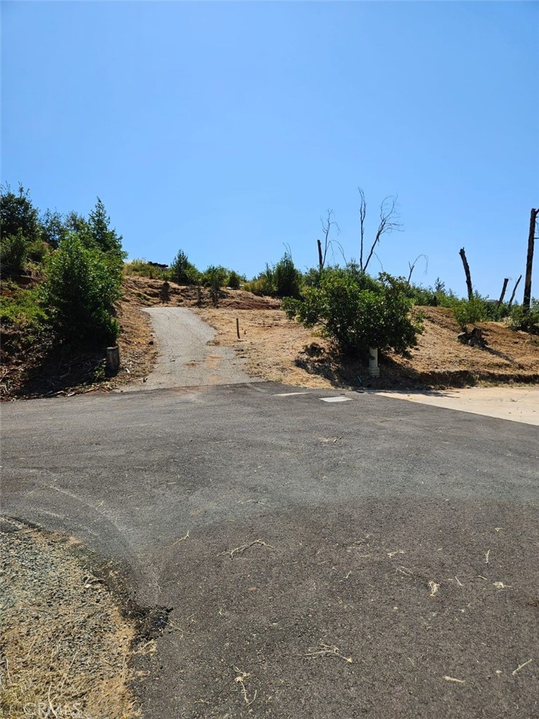 5540 Glen Drive Property Photo 3