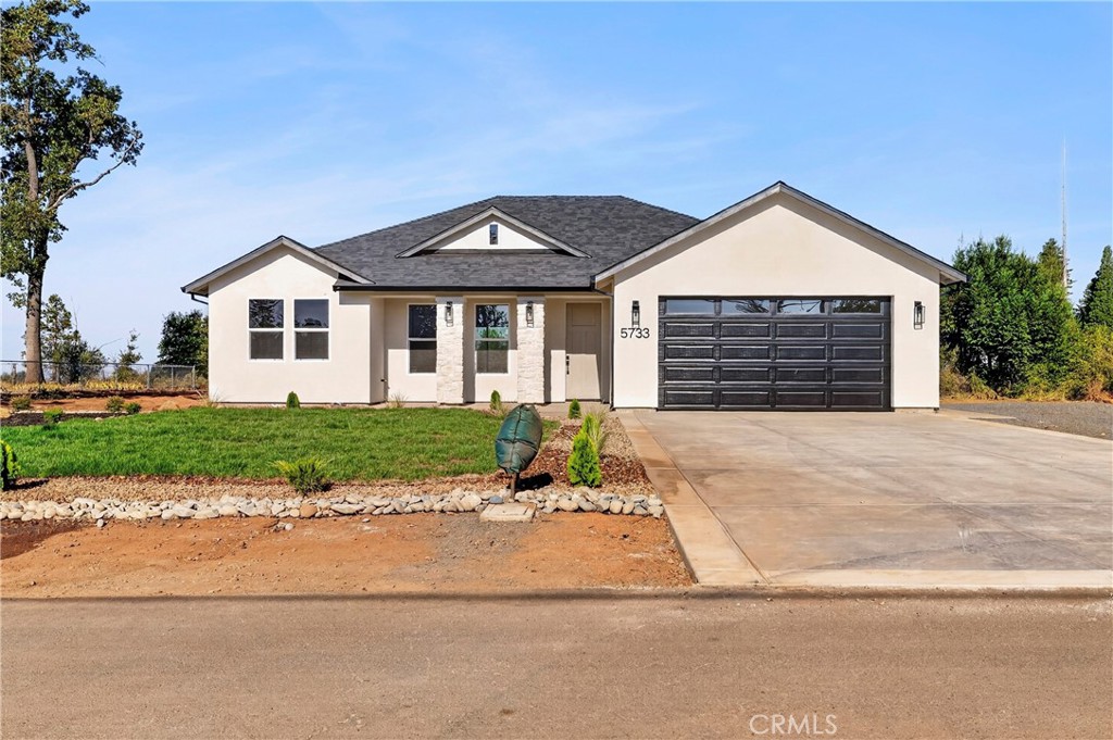 5733 Copeland Road Property Photo 1