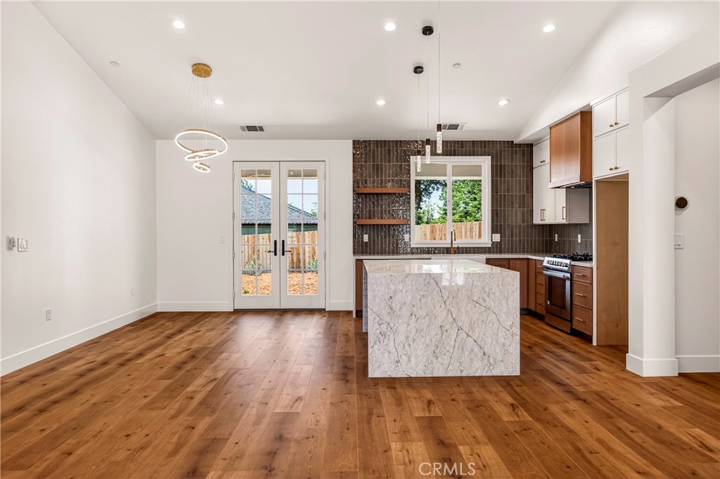 5871 Crestmoor Drive Property Photo 16