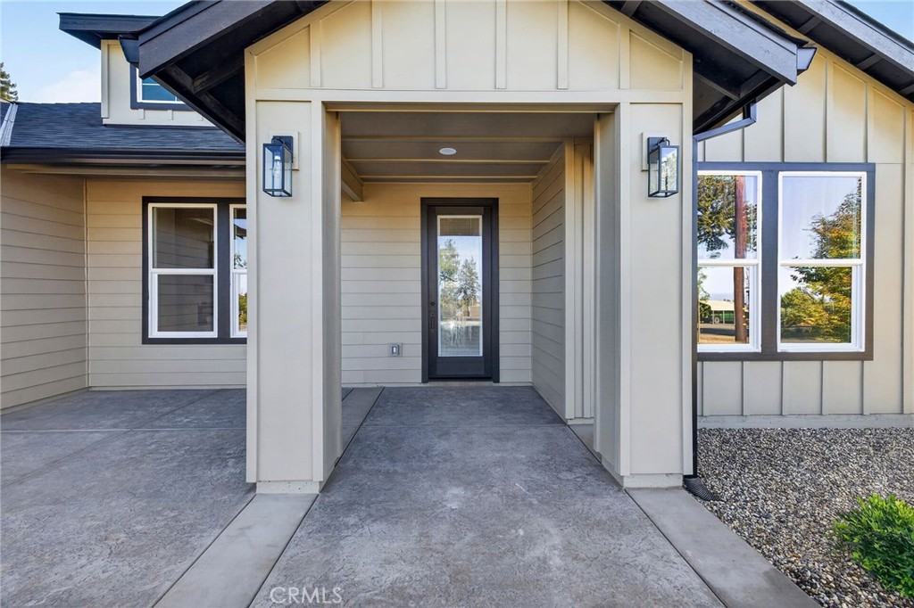 5456 Foster Road Property Photo 7