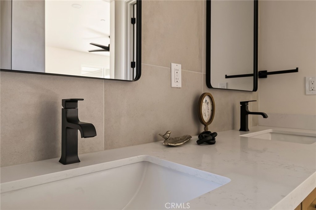 5456 Foster Road Property Photo 37