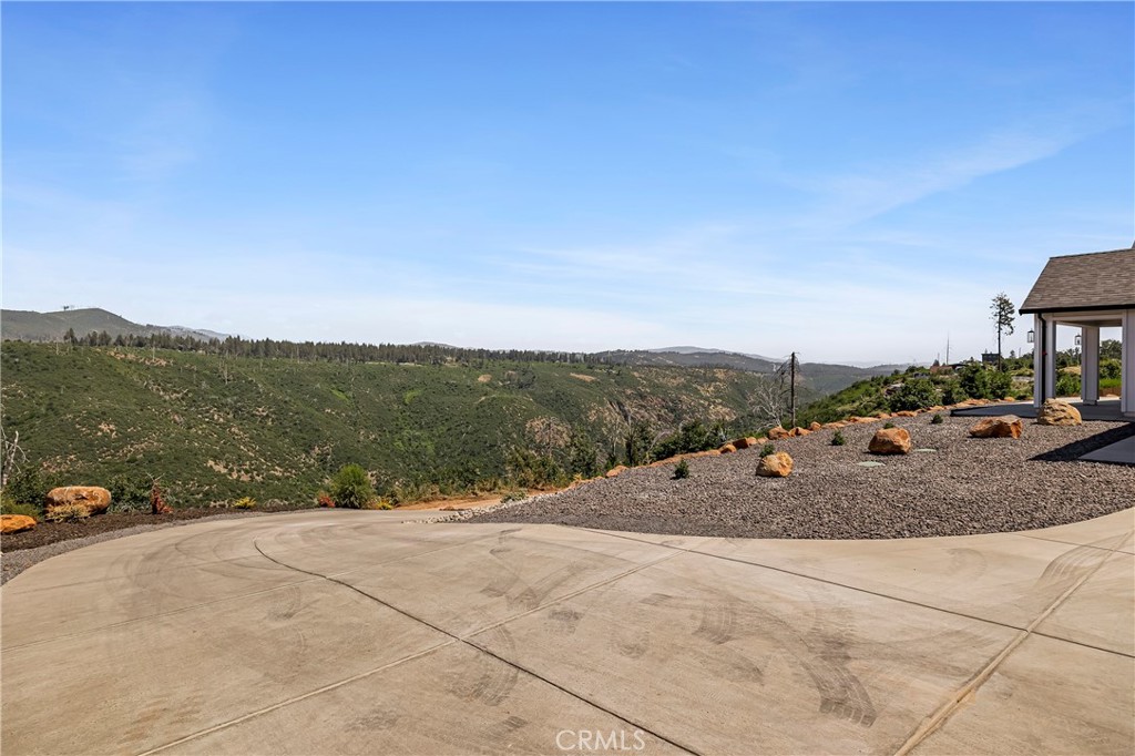 5693 Feather River Place Property Photo 8