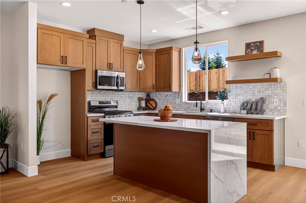 5693 Feather River Place Property Photo 18