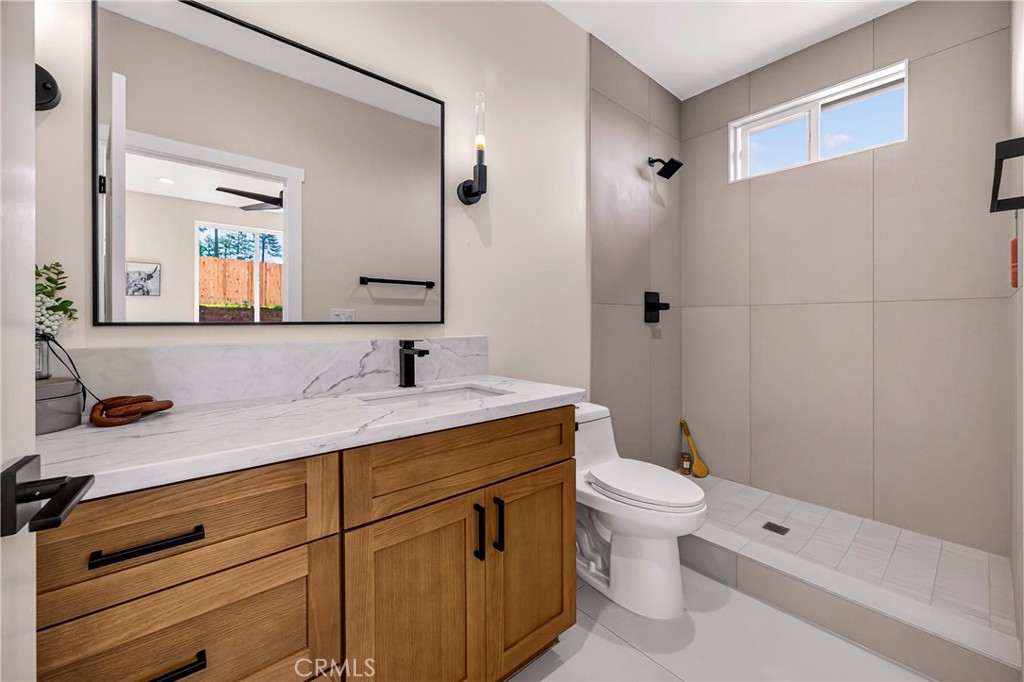 5693 Feather River Place Property Photo 26