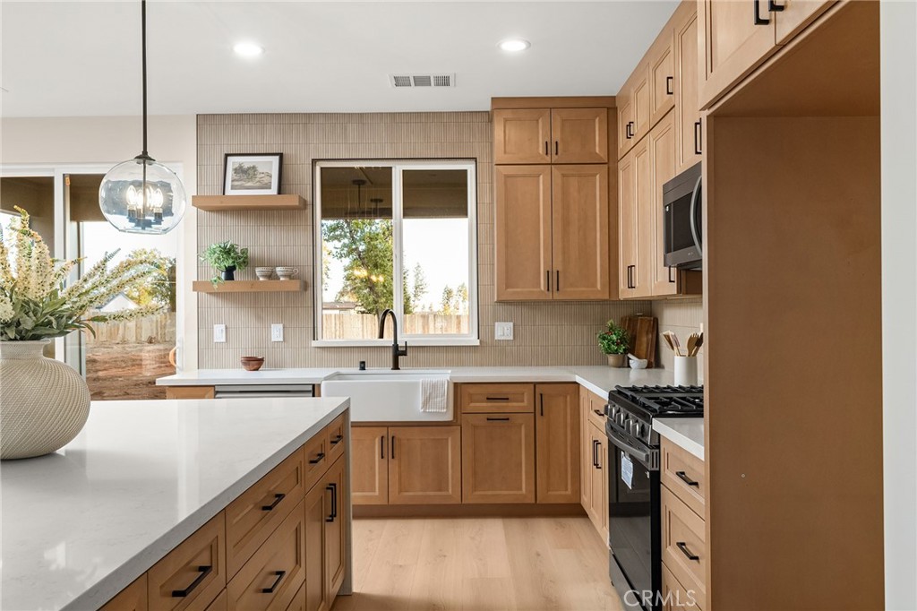 570 Bille Road Property Photo 19