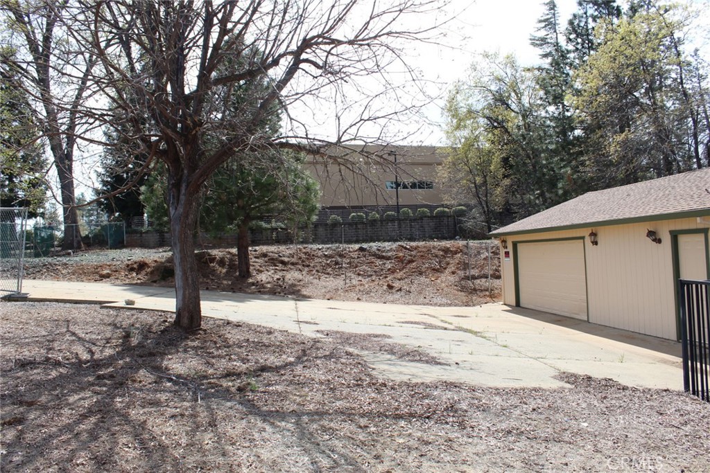 6047 Clark Property Photo 8