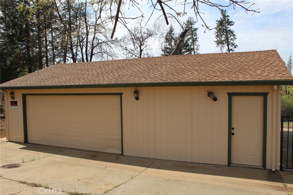 6047 Clark Property Photo 9