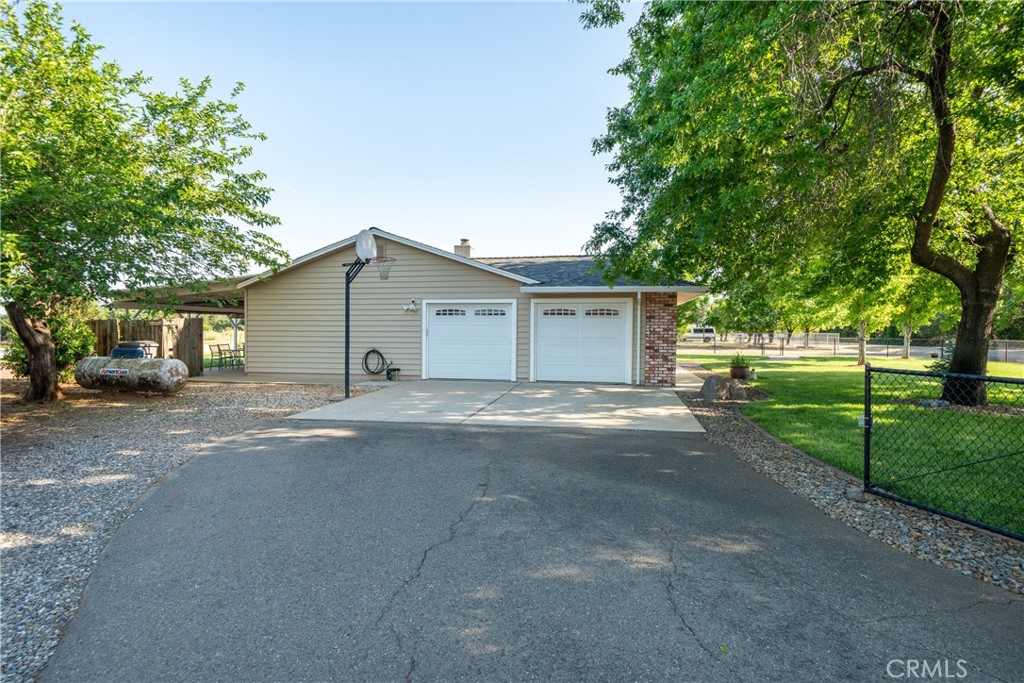 6679 Meadowlark Lane Property Photo 6